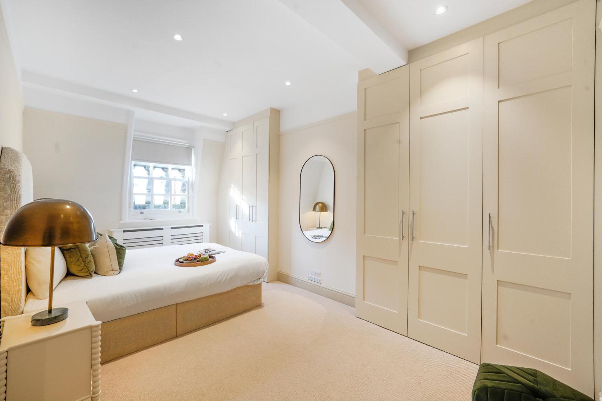 Spacious And Modern 4 Beds Home In Kensington Лондон Экстерьер фото